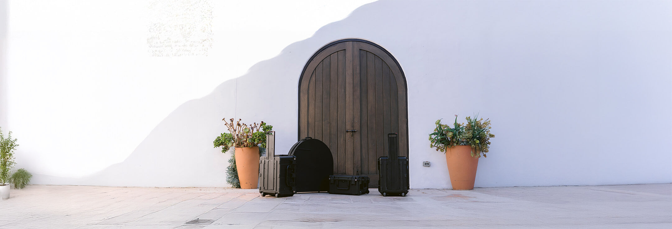 Guac photo booth bundles, including mirrorless dslr-quality camera booths, lighting, backdrops, backdrop stands and other business essentials