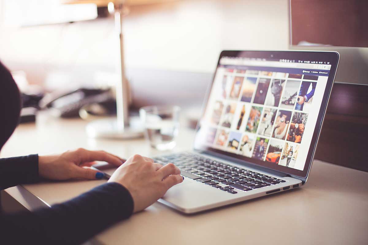 How to Create a Stunning Website for Your Business Photobooth Supply Co.