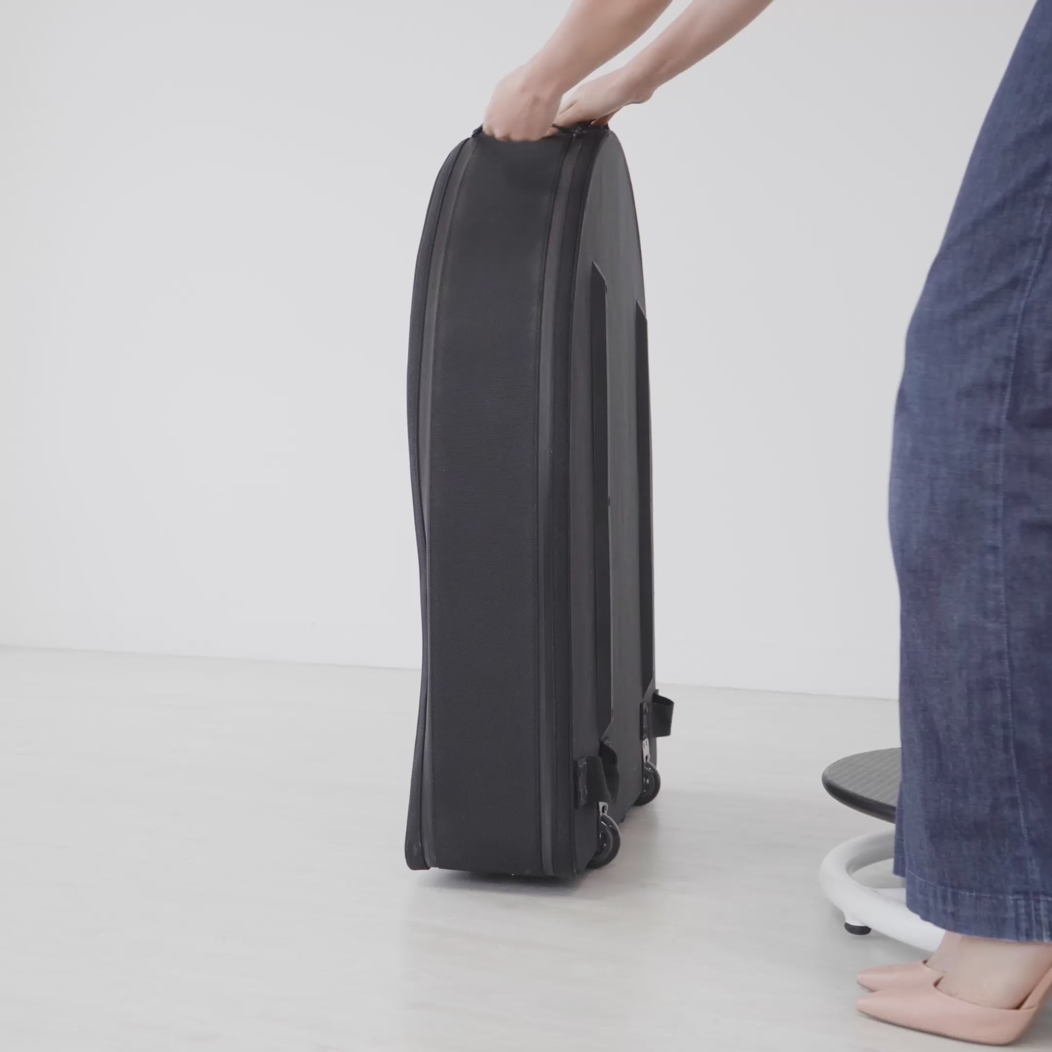 tortilla 360 photo booth video packing and unpacking closeup